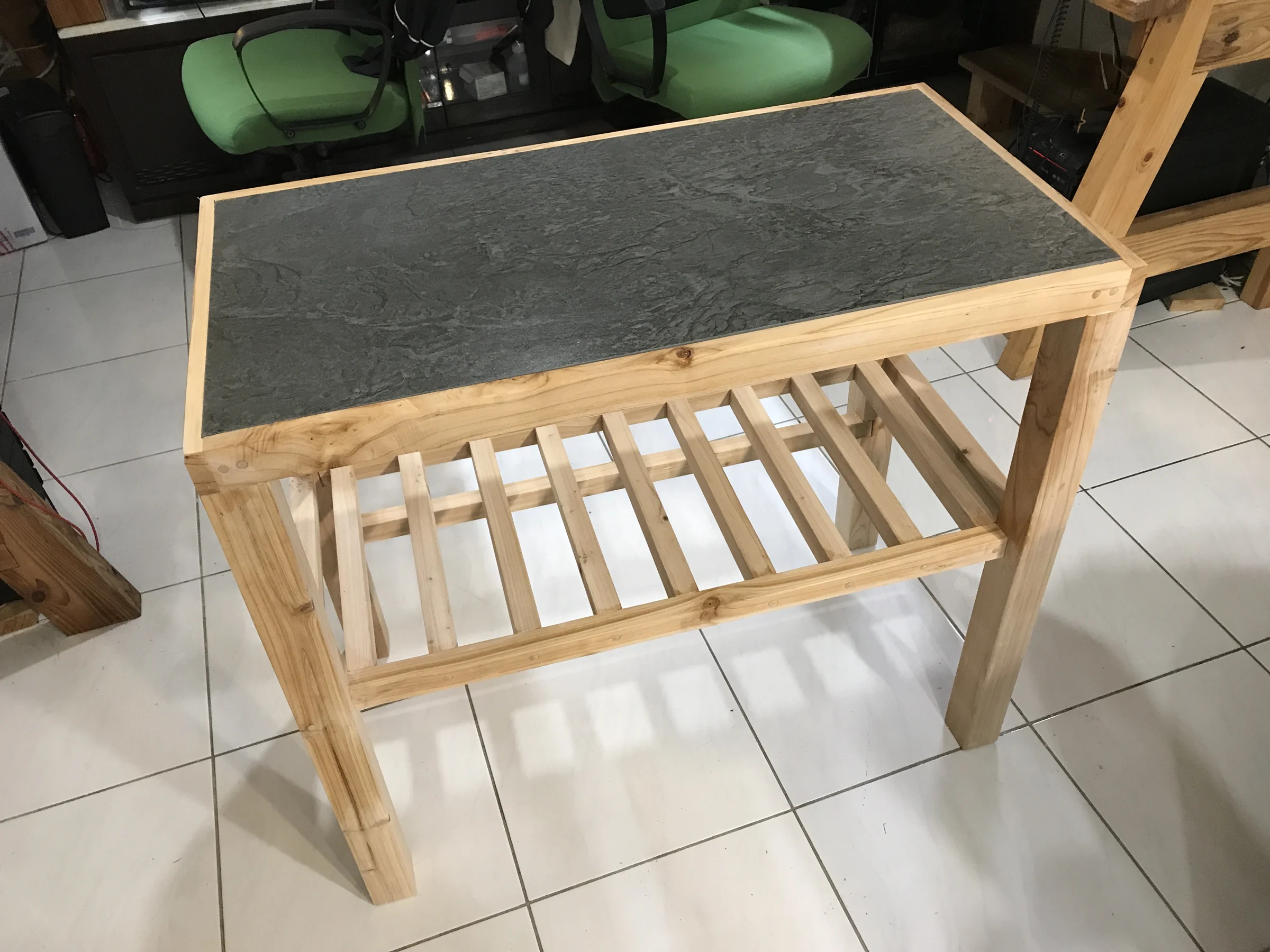 置物架｜磁磚、杉木｜手作紀錄