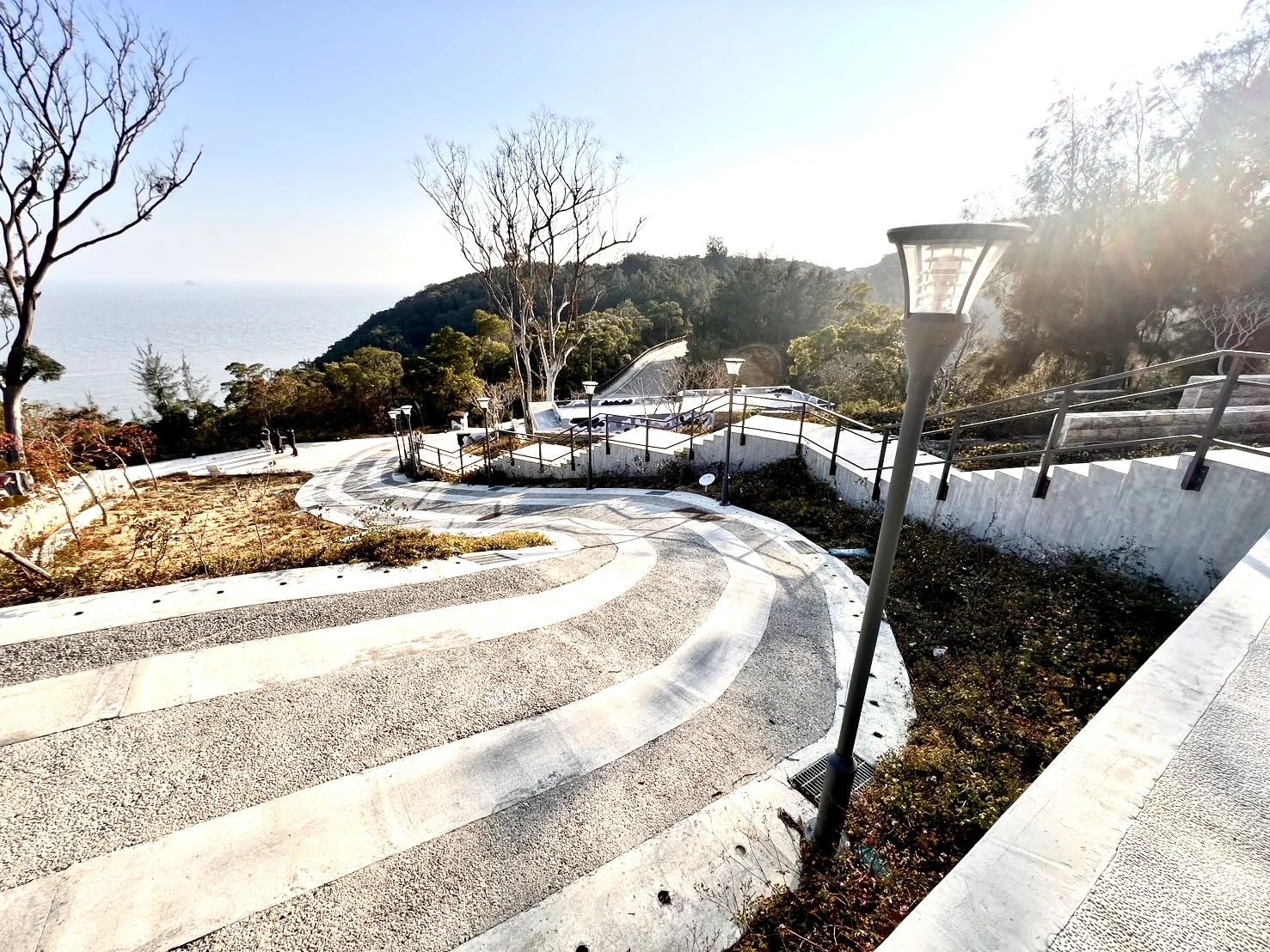 曲線步道與遠景｜空間影像